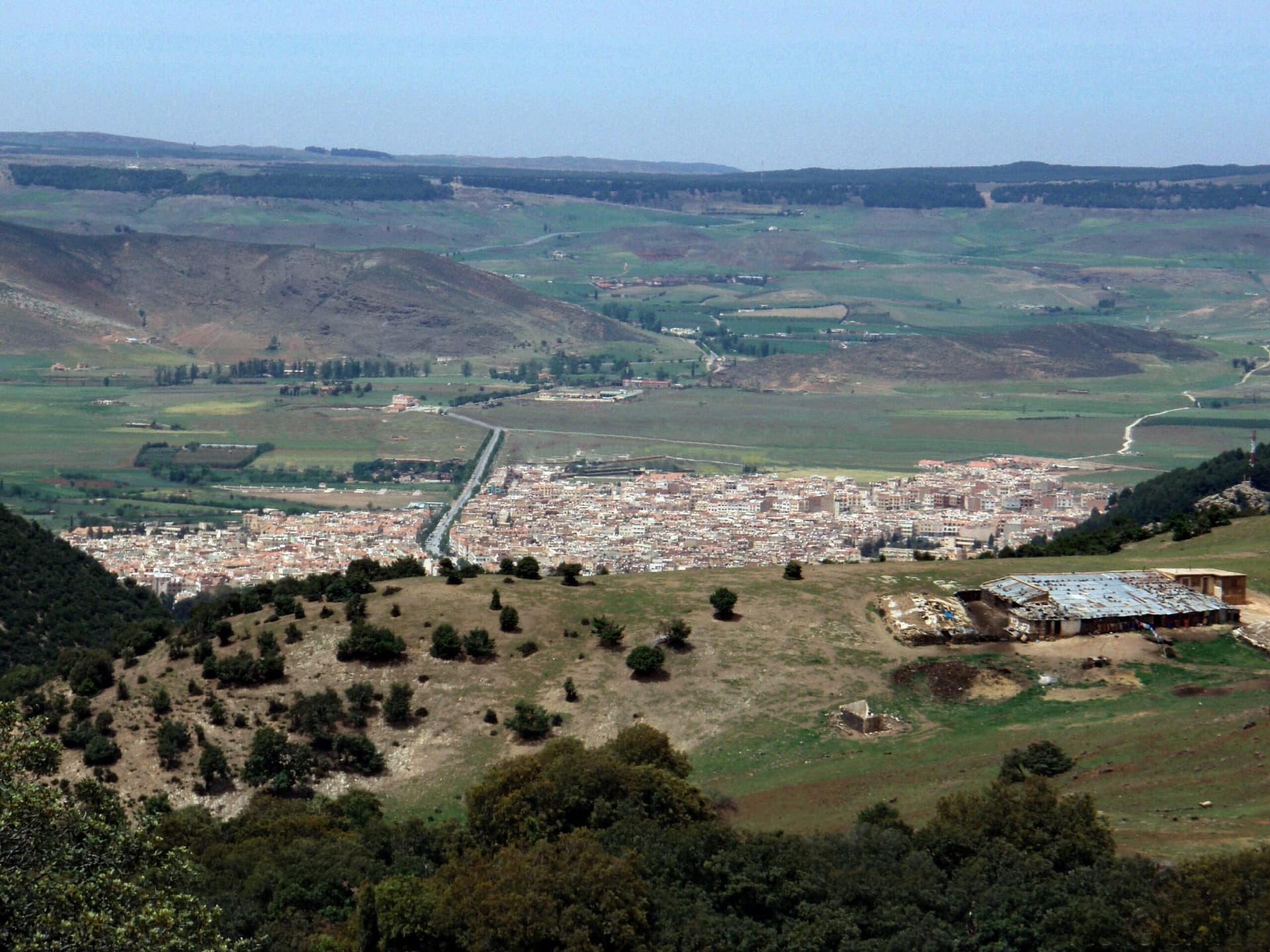 The town centre of Azrou beneath its namesake rock outcrop, Morocco